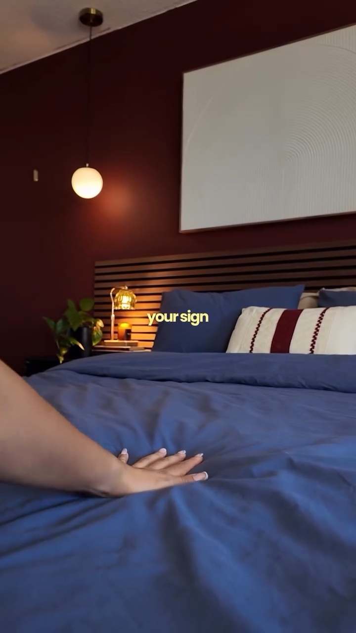 Veronica reviewing her new Casper mattress in a sleep & wellness UGC video
